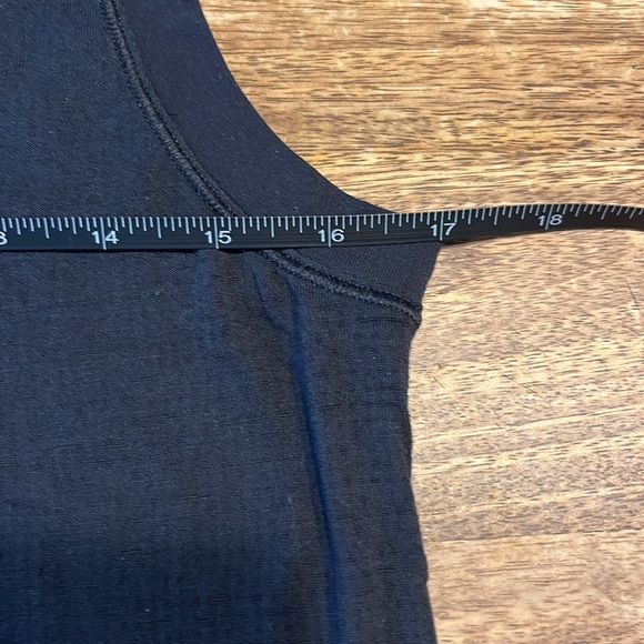 Lululemon Muscle Tank Bundle - Picture 9 of 9